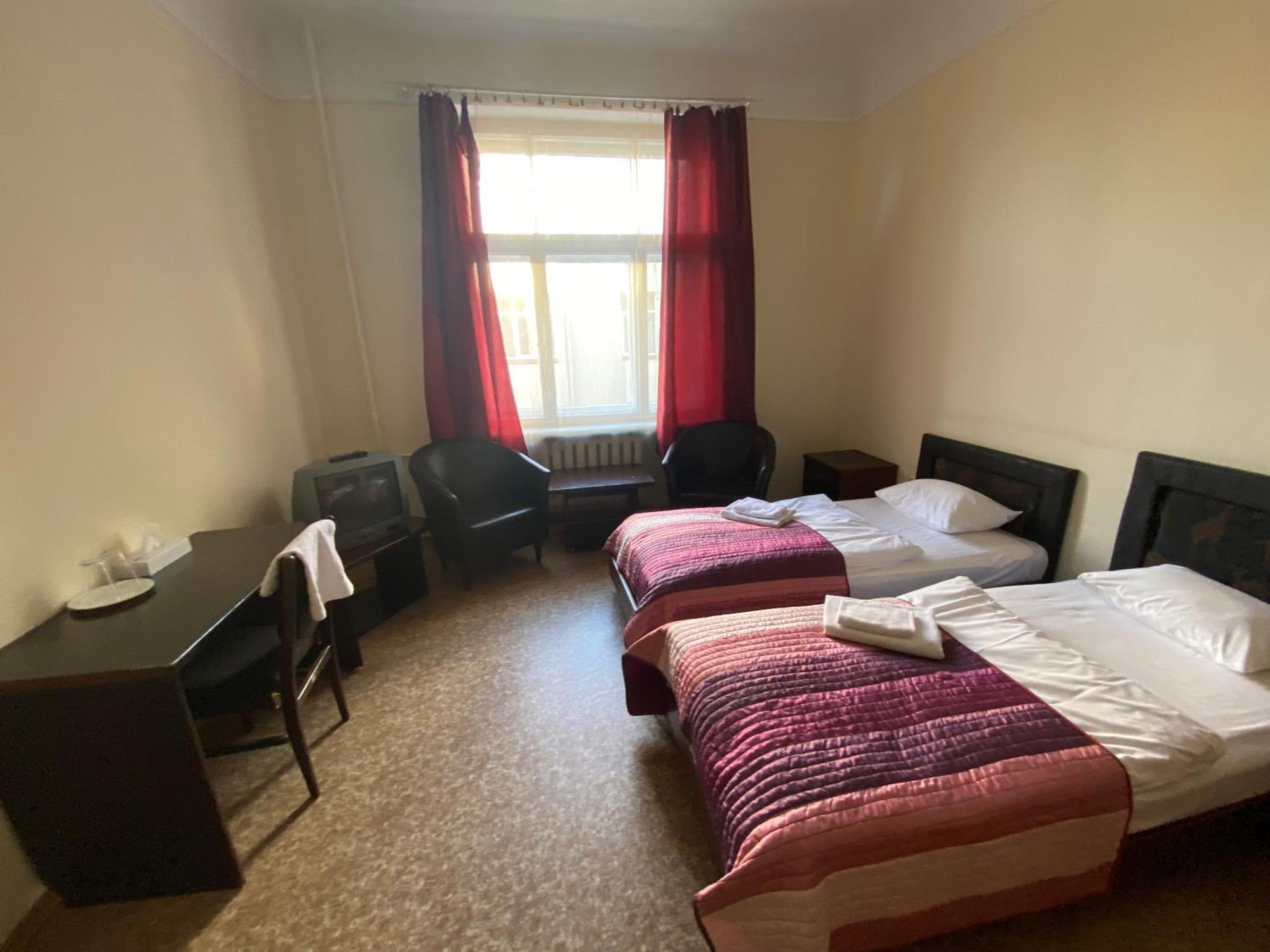 Hostel Viktorija With Private Rooms Riga Luaran gambar