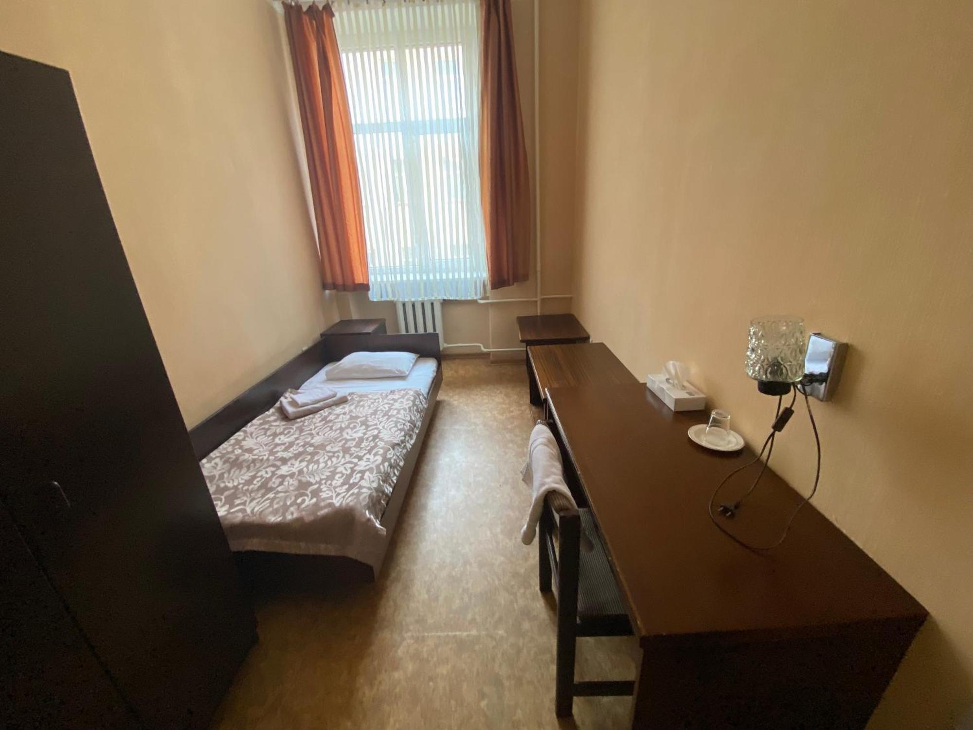 Hostel Viktorija With Private Rooms Riga Luaran gambar