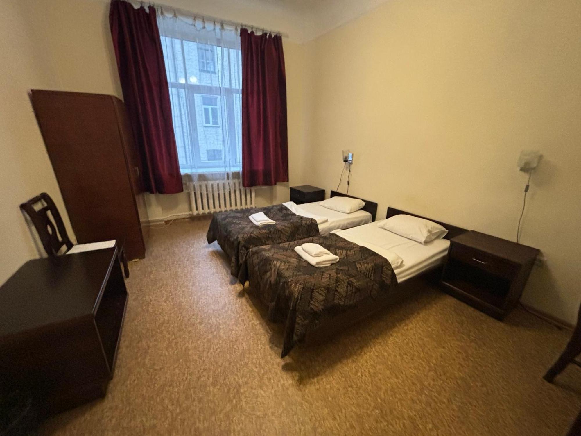 Hostel Viktorija With Private Rooms Riga Luaran gambar