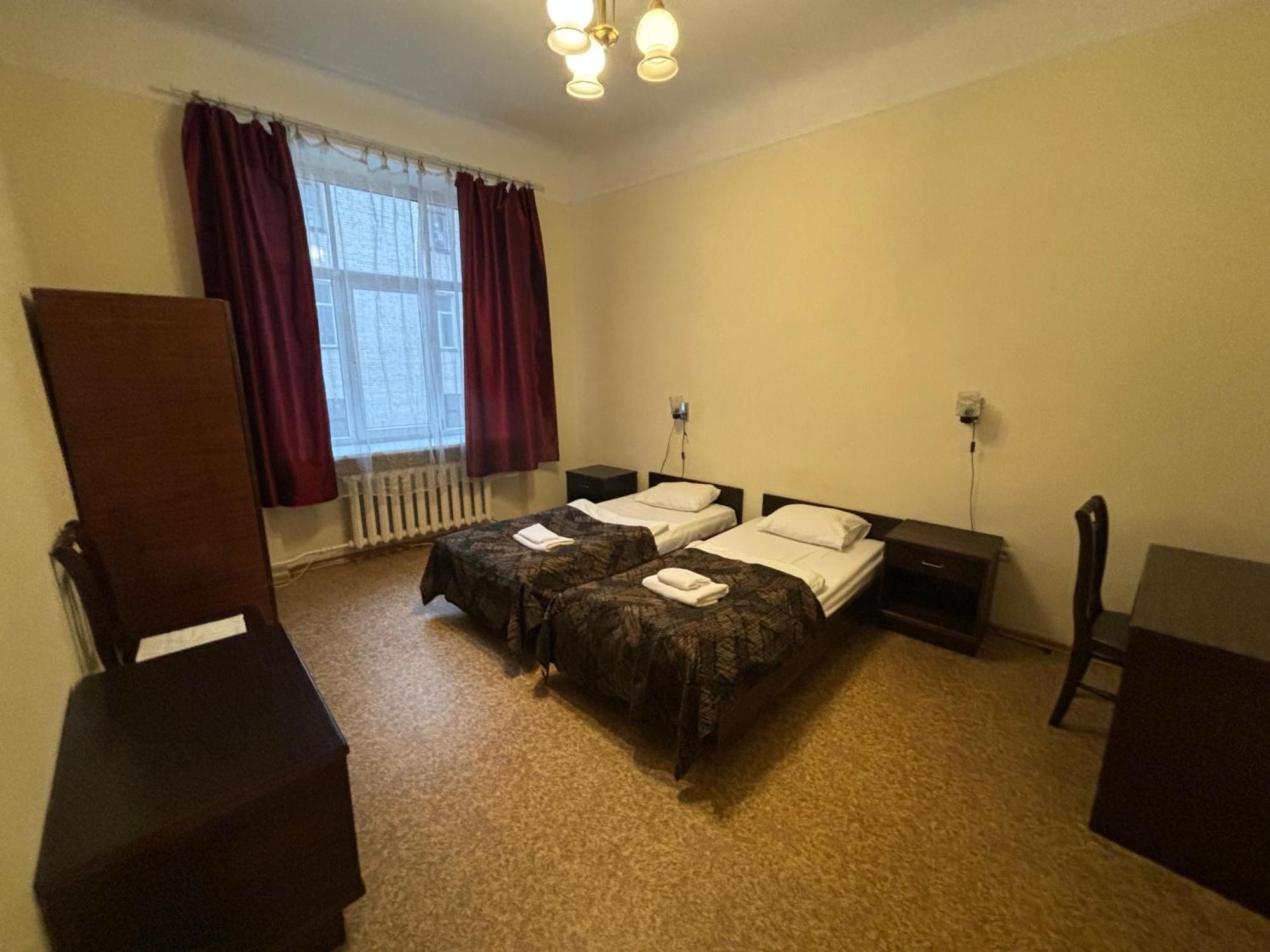 Hostel Viktorija With Private Rooms Riga Luaran gambar