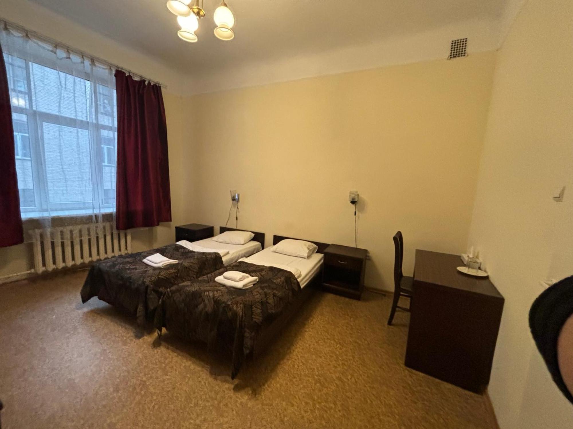 Hostel Viktorija With Private Rooms Riga Luaran gambar